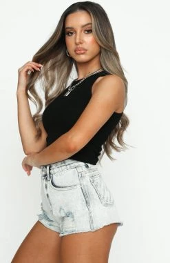 White Fox Boutique AU On The Go Ribbed Crop Black Clothing 11 White Fox Boutique AU On The Go Ribbed Crop Black Clothing