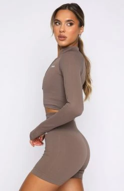 White Fox Boutique AU Seamless Long Sleeve Sports Crop Cocoa Restocked