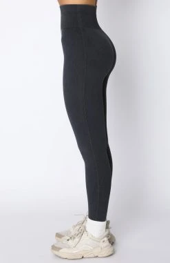White Fox Boutique AU Activewear Tempo Seamless Leggings Black Acid 10 White Fox Boutique AU Activewear Tempo Seamless Leggings Black Acid