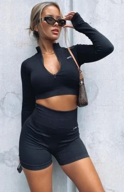 White Fox Boutique AU Seamless Long Sleeve Sports Crop Black Restocked