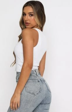 White Fox Boutique AU On The Go Ribbed Crop White