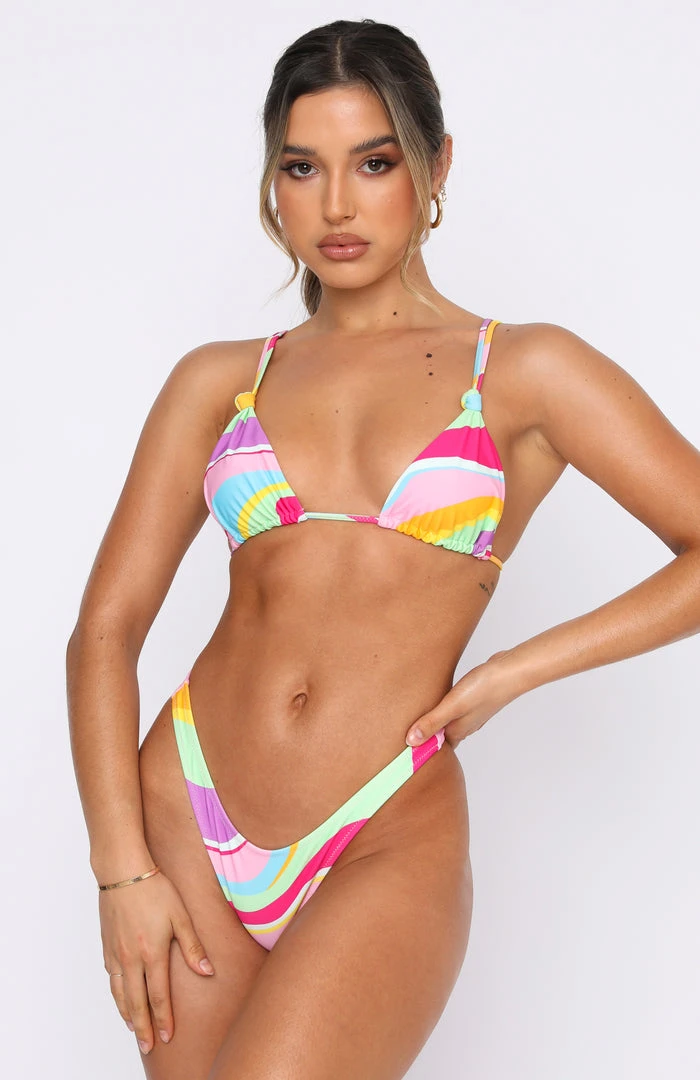 White Fox Boutique AU Tropical Attraction Bikini Top Wave Print 6 White Fox Boutique AU Tropical Attraction Bikini Top Wave Print