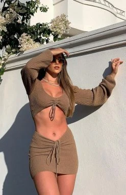 White Fox Boutique AU Always Daydreaming Long Sleeve Crop Chocolate