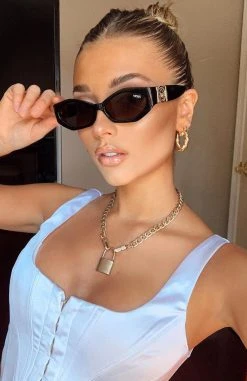 White Fox Boutique AU Restocked Kensington Sunglasses Black 13 White Fox Boutique AU Restocked Kensington Sunglasses Black