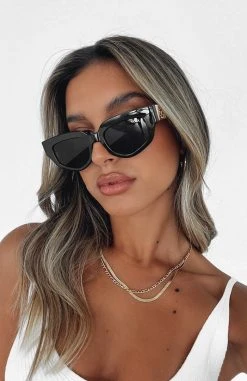 White Fox Boutique AU Vacay Shop Amalfi Sunglasses Black