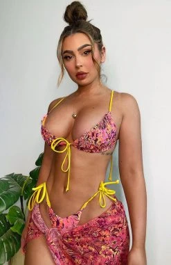 White Fox Boutique AU Cabo Bottoms Hawaiian Print Swimwear