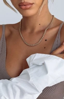 White Fox Boutique AU Breaking Records Necklace Gold