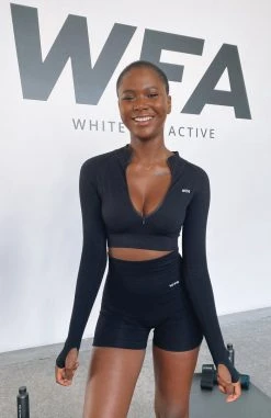 White Fox Boutique AU Seamless Long Sleeve Sports Crop Black Restocked