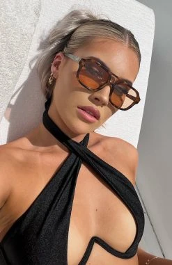 White Fox Boutique AU Restocked Berlin Sunglasses Tortoise