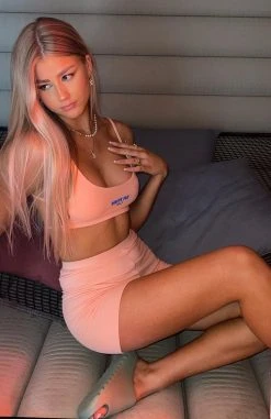 White Fox Boutique AU Offstage Ribbed Crop Apricot Ice