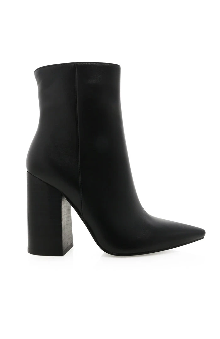 White Fox Boutique AU WINTER ESSENTIALS Tio Boots Black PU 5 White Fox Boutique AU WINTER ESSENTIALS Tio Boots Black PU
