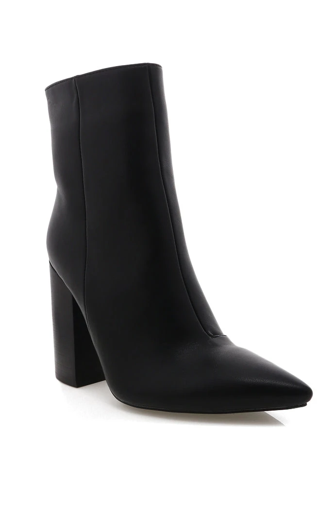 White Fox Boutique AU WINTER ESSENTIALS Tio Boots Black PU 4 White Fox Boutique AU WINTER ESSENTIALS Tio Boots Black PU